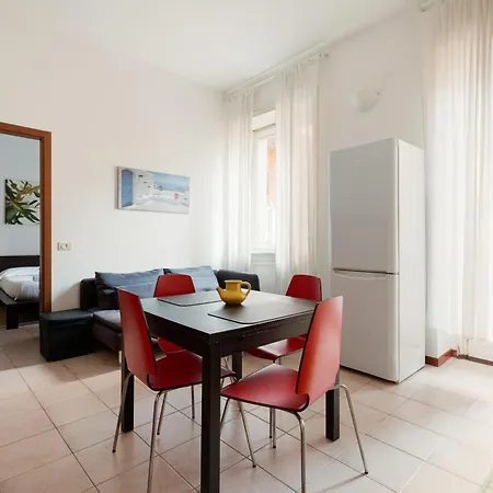 Cosy With Balcony Appartement
